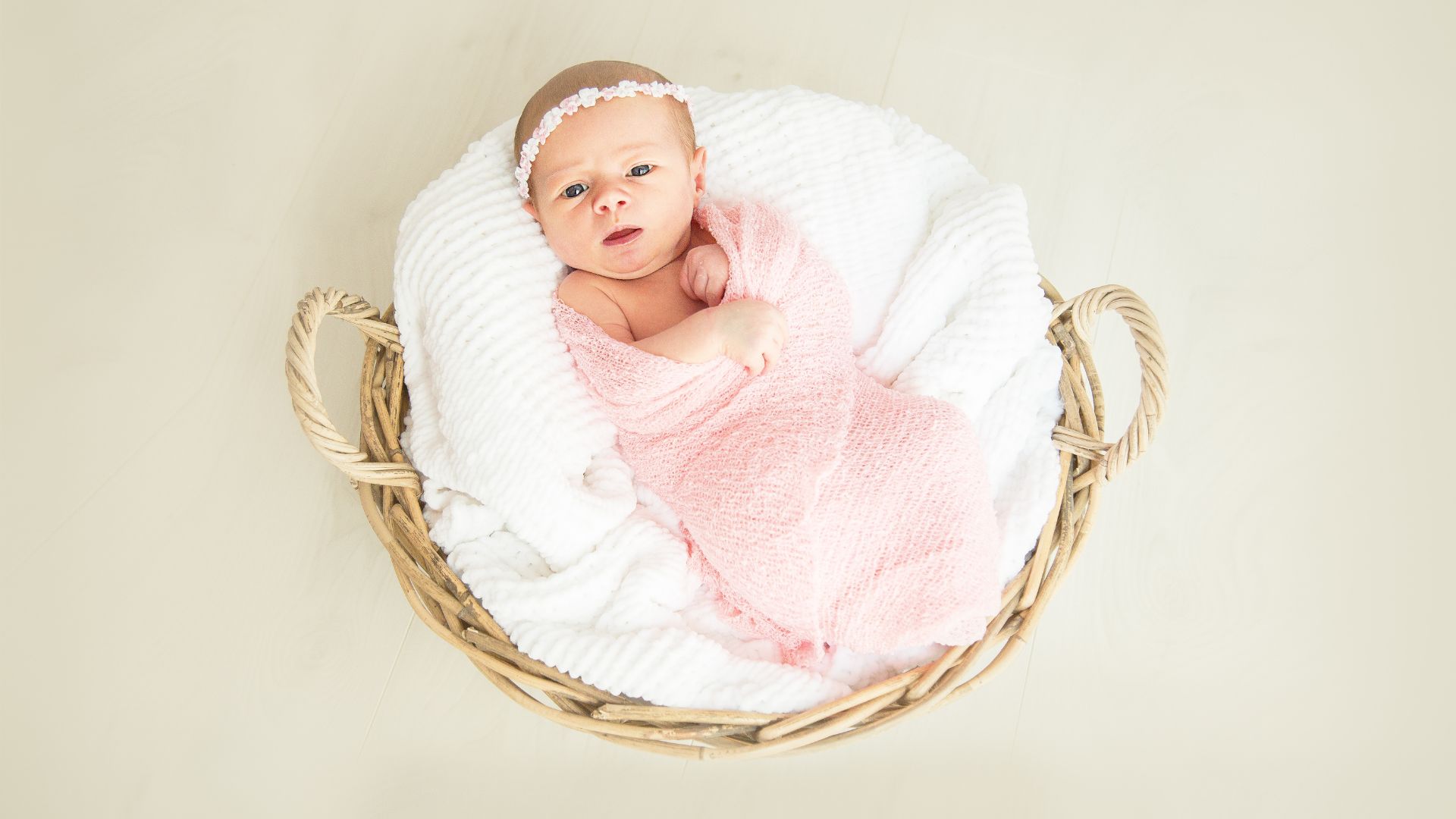 How soon should you do newborn photos