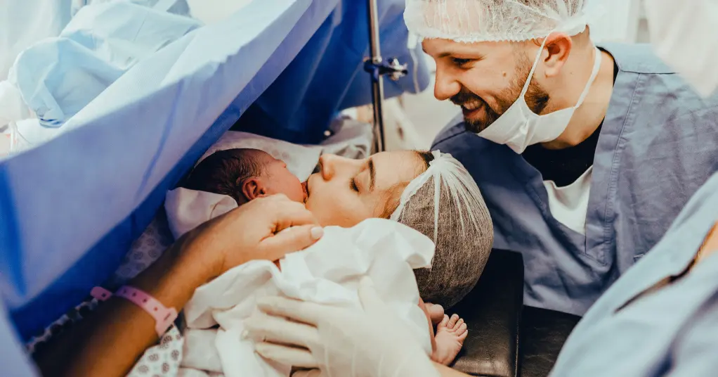 Understanding Natural Birth Natural birth vs c-sectio: Understanding Natural Birth